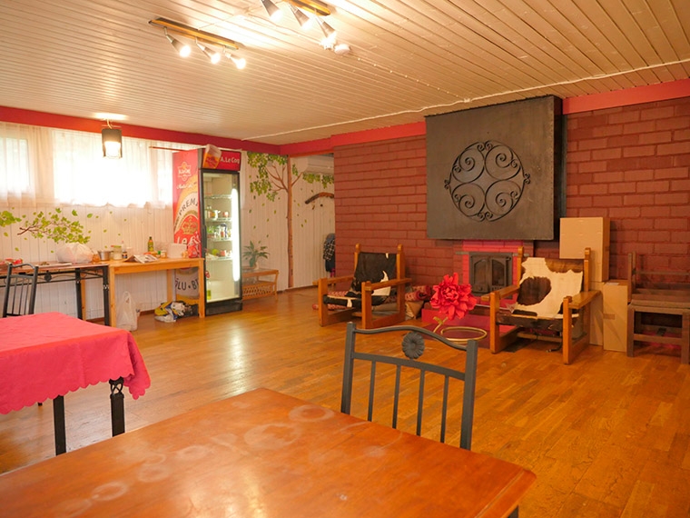 В Пярнумаа возле моря, в деревне Уулу продаётся действующий гостевой дом с базой клиентов.