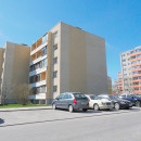 В аренду предлагается 2-комнатная квартира общей площадью 54 м., расположены в 5 минутах пешком от остановки и заправки.